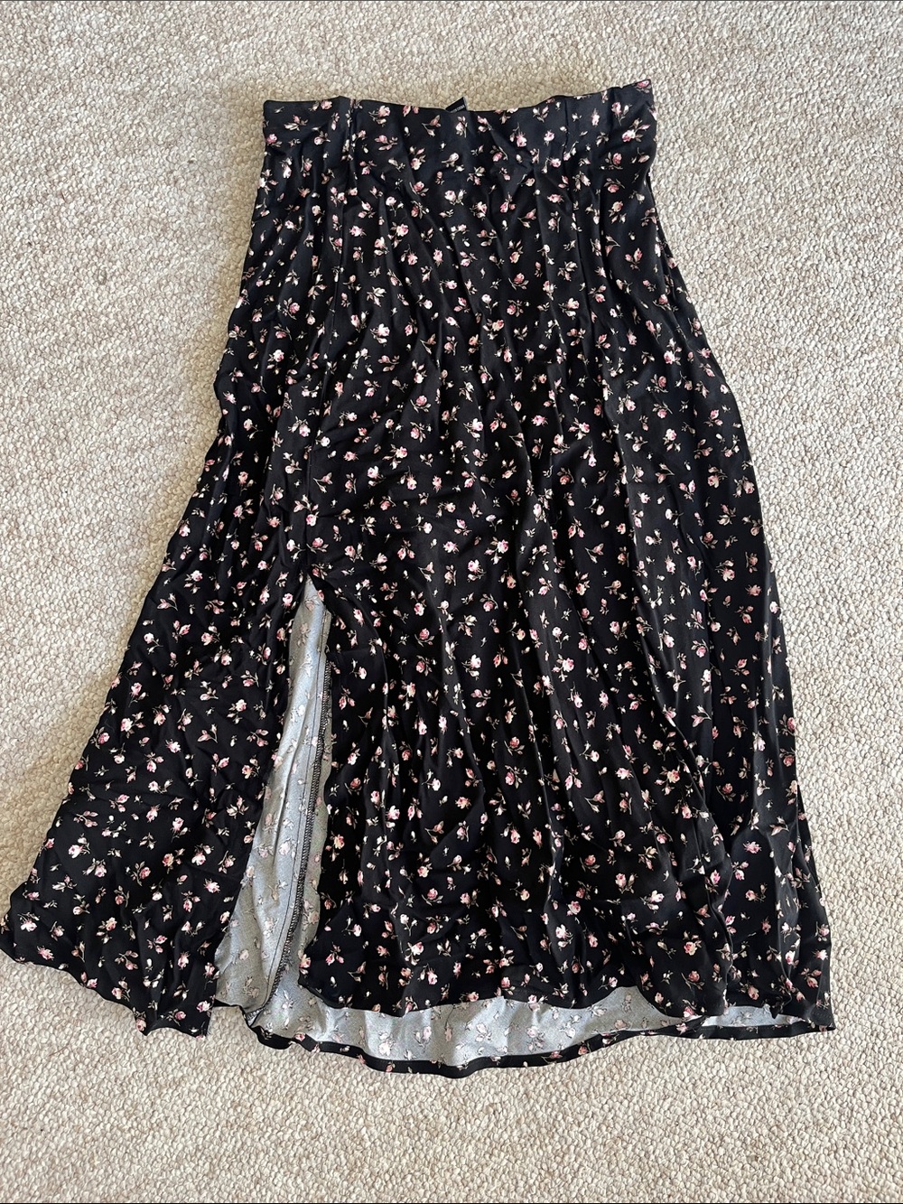 Streetwear Society Black Floral High-Low Midi Skirt with Pink Accents